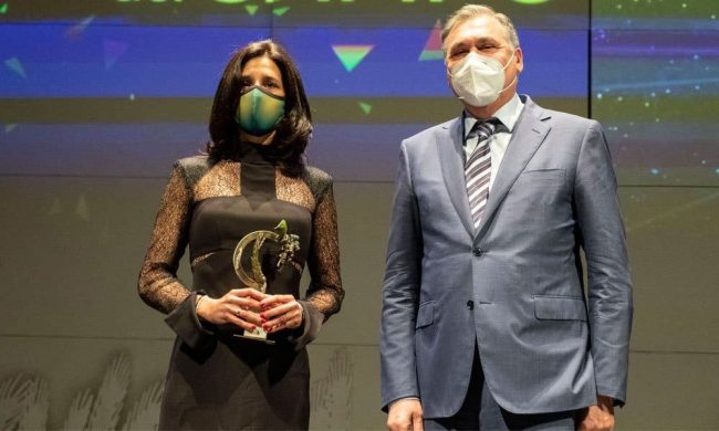 Premios-del-Campo_Lourdes-Gullon-y-Juan-Miguel-Martinez-Gabaldon Premio Delibres Desarrollo Rural 2020