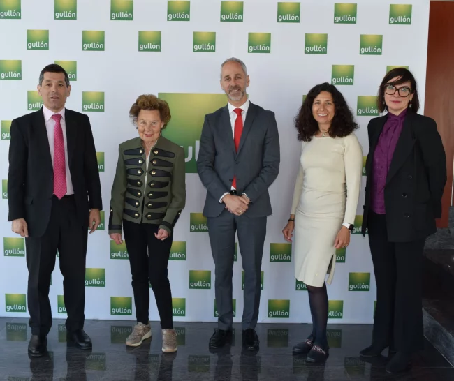 250507-Visita-consejero-de-Educación-a-Galletas-Gullón-2